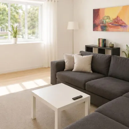 Themed Flat Near Zoo אולבורג